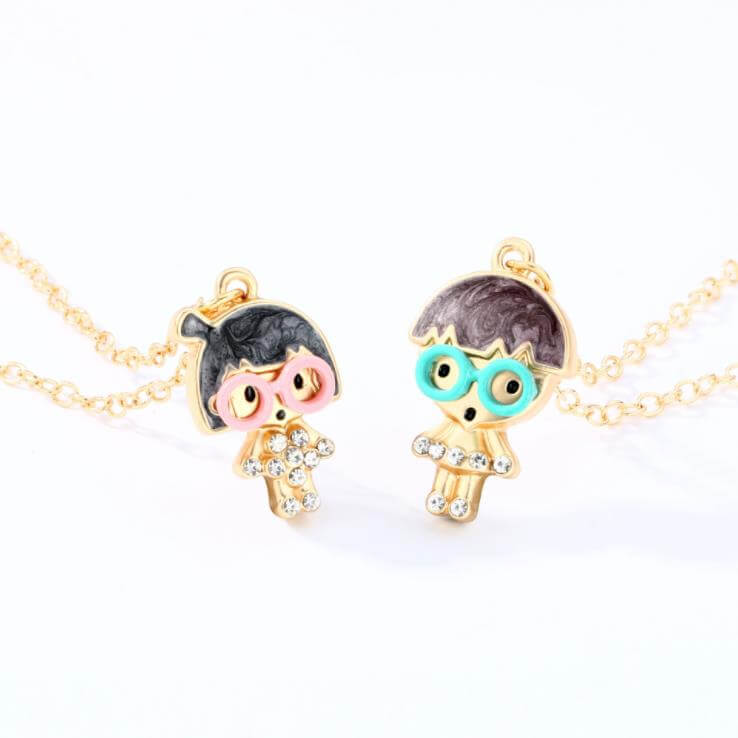 Boy and Girl Pendant Necklace Set